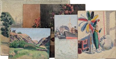 de nombreux tableaux de différentes couleurs et tailles accrochés au mur
