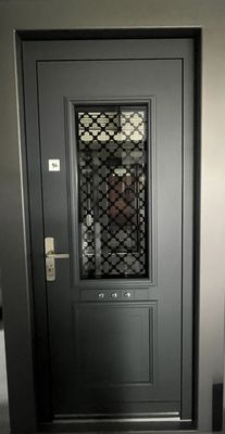 Porte d'entrée INOTHERM.
Prix de vente publique 7 000 € TTC.