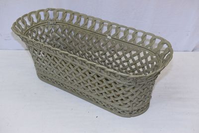 JARDINIERE ajourée en fonte de forme corbeille (repeinte) H:…