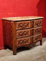 Commode en bois de placage ouvrant par trois tiroirs décor m… (photo 4)