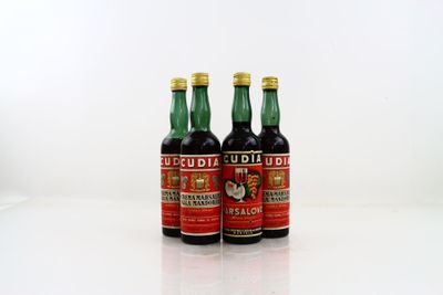Réunion de 4 bouteilles par CUDIA : - 1 bouteille de MARSALO…