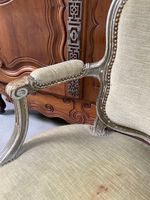 FAUTEUIL cabriolet en bois laqué, reposant sur quatre pieds … (photo 2)