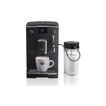 une machine à café noir à côté d'une tasse de café