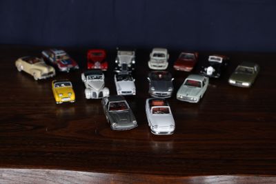 SOLIDO Ensemble de voitures en métal echelle 1/43e comprenan…