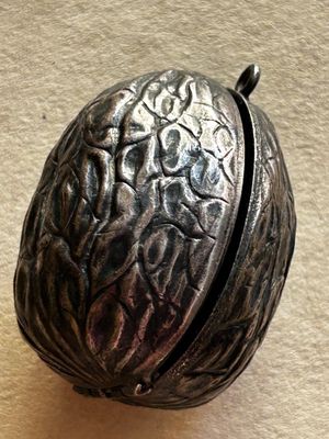 a metal object that is sitting on a table