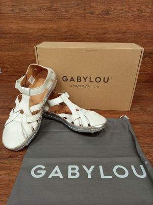 1 Paire de sandales de la marque GABYLOU - modèle Marie-Odil…