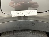 a sticker on the back of a car that says vrauto