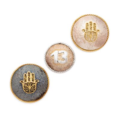 ENSEMBLE DE TROIS ORNEMENTS présentant une forme circulaire …