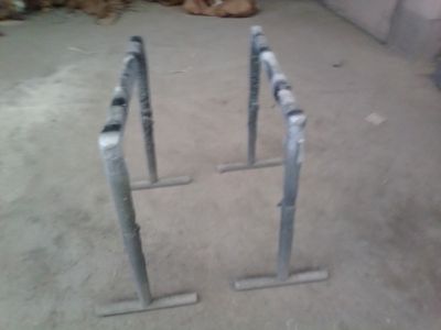 2 tréteaux métalliques (Vendu sur désignation, à récupérer à…