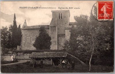 une vieille carte postale représentant une église avec une calèche