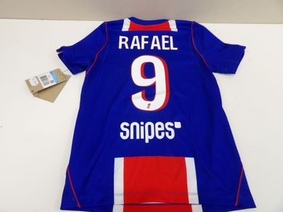 a blue and red soccer jersey with the number 9 on it