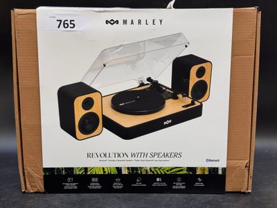 an image of a box with a record player and speakers
