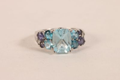 Bague en or gris 375 ‰, de marque MATY, sertie de topazes bl… - Photo 1