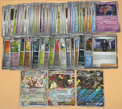 beaucoup de cartes sur la table