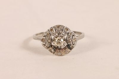 Bague en or gris 750 ‰ et platine sertie de diamants tailles… - Photo 1