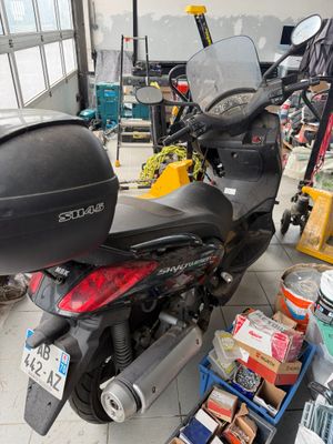 scooter MBK, immatriculé AB-442-AZ.