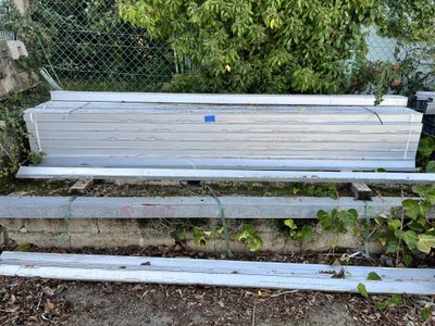 a bench that is sitting in the middle of a garden