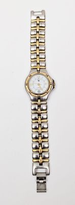 LIP Montre de dame en acier et métal doré, cadran indiquant …