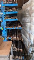 Dans un garage en face : contenu des stocks comprenant des b… (photo 4)