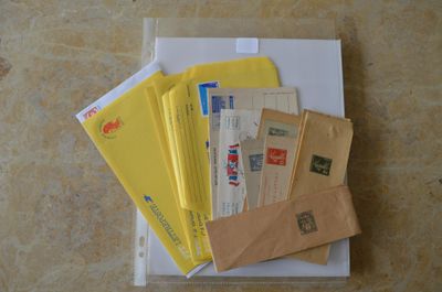 Un lot divers de France : bandes journaux entiers neufs, aér…