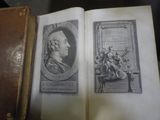 un vieux livre avec l'image d'un homme et d'une femme