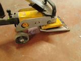 a small machine that is sitting on the floor
