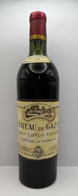 Une bouteille Château du Gazin, appellation côtes Canon Fron…