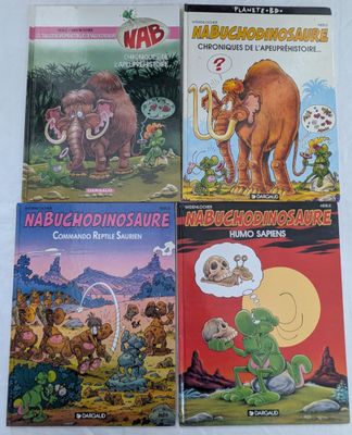 trois livres pour enfants sur les dinosaures, illustrés sur un fond blanc