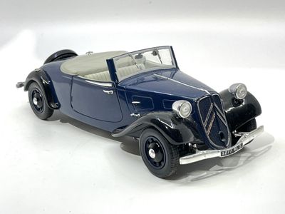 SOLIDO. Citroën Traction type 11 B de 1938, métal laqué bleu…