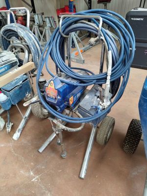 a lot of tools that are sitting on a cart