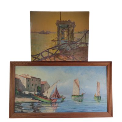 deux tableaux représentant des bateaux sur un plan d'eau, à côté d'un bâtiment