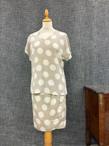 MAX MARA   ensemble en soie beige à pois blanc composé d’un haut ...
