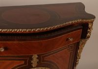 Cabinet à hauteur d'appui en bois de placage et marqueterie … (photo 6)