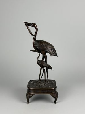 "Echassiers". Sujet en bronze à patine brune sur un socle re…