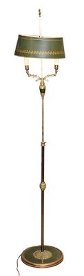 une lampe posée sur un pied, avec une ampoule au sommet