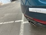 a sticker on the back of a car that says vpauto