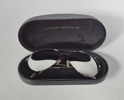 VICTORIA BECKHAM Paire de lunettes de soleil aviator, les ve…