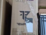 a box that is sitting on top of a pallet