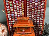a lot of decorative items that are sitting on a table