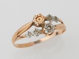 une bague en or 18k et diamants