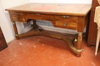 Bureau en acajou et placage d'acajou ouvrant par des tiroirs…