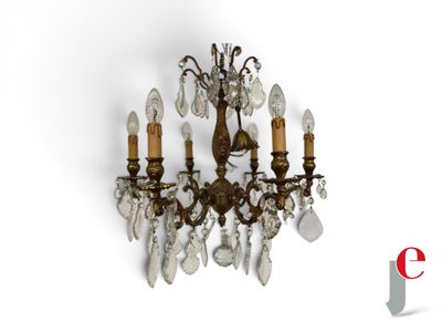 an image of a chandelier with five lights hanging from it