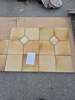 Lot d'environ 45m2 de carrelage .