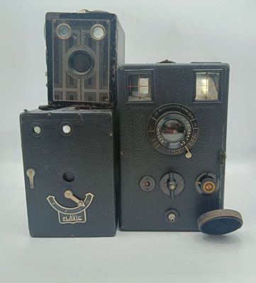 Trois appareils photographiques détectives début de siècle :…