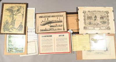 un tas de vieux livres posés sur une table
