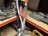 a machine that is sitting on the floor in a room
