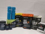 de nombreux types de produits de sport sur la table