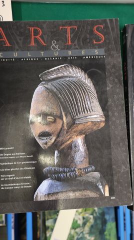 ARTS & CULTURES: Année: 2004.