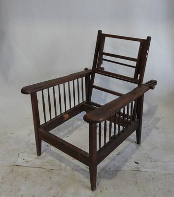 POTACOL début XXe. Monture de fauteuil en bois, le dossier a…