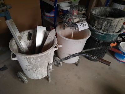 2 bacs à gâcher roulants dont 1 avec malaxeur REDSTONE intég… - Photo 1